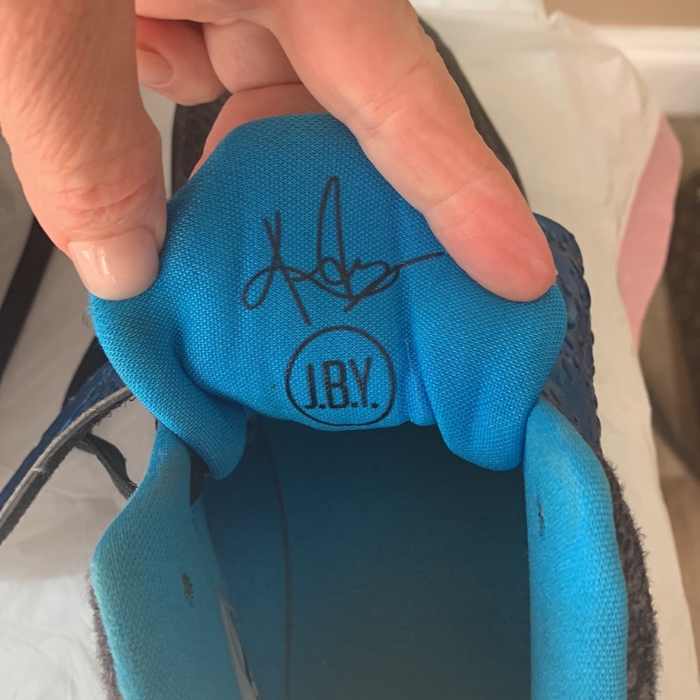 Size 5Y basketball shoes